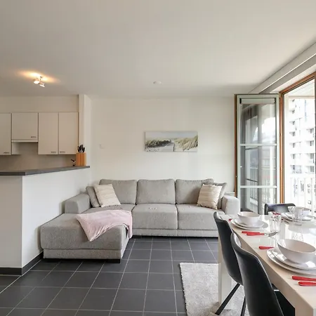 Apartment With 2 And Balcony *